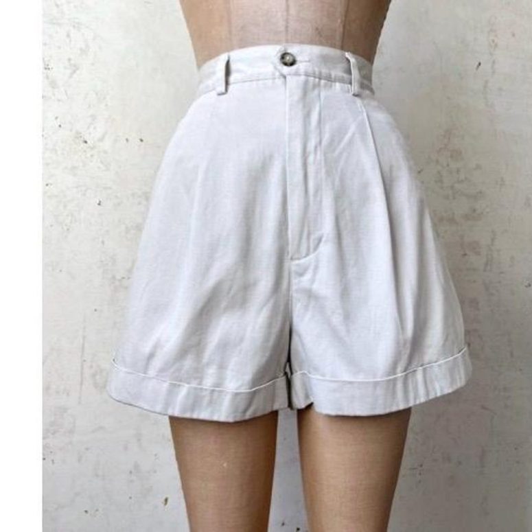 Vintage 80’s 90’s Express Khaki Pleated Belted Trouser Style Shorts sz 28” Waist Sm Md