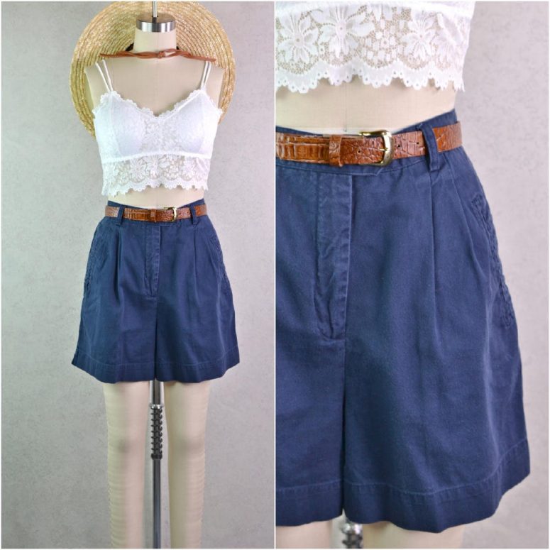 metropolitan navy blue pure cotton khaki high waisted pleated shorts with pockets . xs 26" waist . 90s vintage
