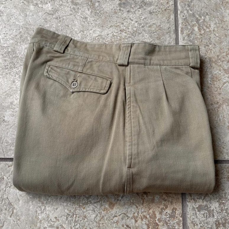 1950s Khaki Cotton Twill French M-52 Pleated Chinos | 32 x 30 | Button Fly High Rise Ivy League Trad